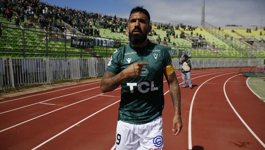 Ronnie Fernández tras nueva victoria de Wanderers: "Con esta actitud será muy difícil que nos ganen"