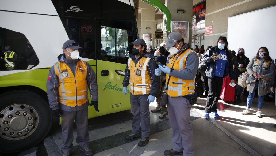 Refuerzan fiscalizaciones a buses interurbanos en la antesala a masiva llegada de turistas a la región de Valparaíso