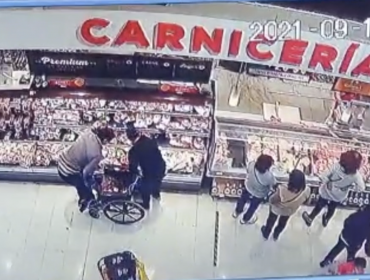 Detienen a 13 personas que protagonizaron "turbazo" en supermercado de Peñalolén