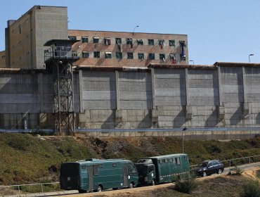 Frustran nuevo intento de fuga desde la cárcel de Valparaíso: dos celdas del módulo de imputados tenían sus barrotes cortados