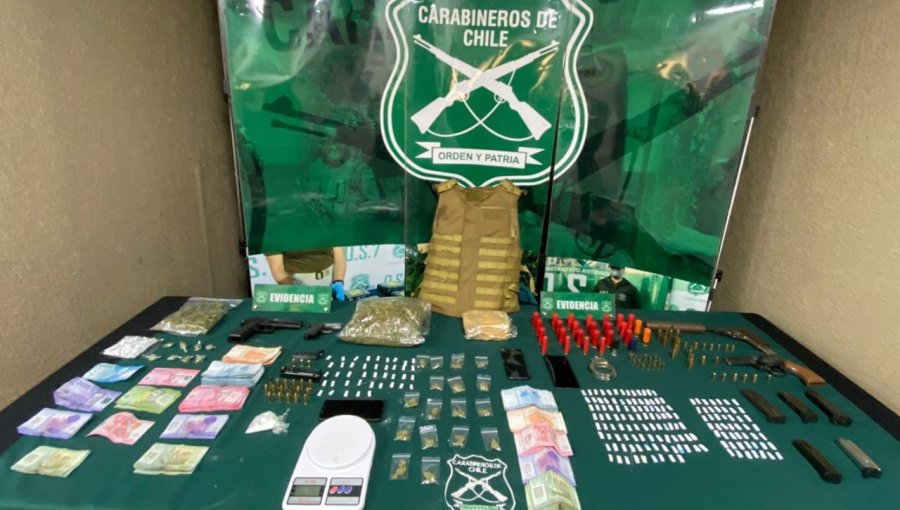 Allanamientos en casas del cerro Rocuant de Valparaíso permiten la incautación de drogas y armamento