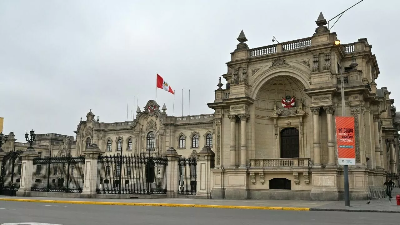 Congreso de Perú da primer paso para cremar restos de cabecillas terroristas, pero sigue el debate sobre qué hacer con el ex líder de Sendero Luminoso