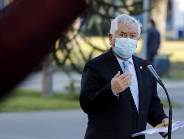Ministro de Salud confiesa estar preocupado por tendencia al alza de contagios por Covid-19 en la última semana