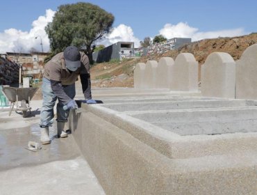 Comienza traslado a sepulturas definitivas de afectados por inundaciones en el cementerio de Playa Ancha