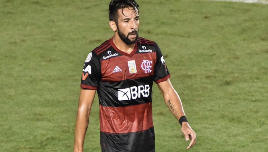 Prensa brasileña barre el suelo con Mauricio Isla: "Es lo peor de Flamengo"