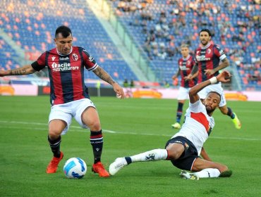 Bologna de Gary Medel dejó escapar el triunfo ante el Genoa en la Serie A de Italia