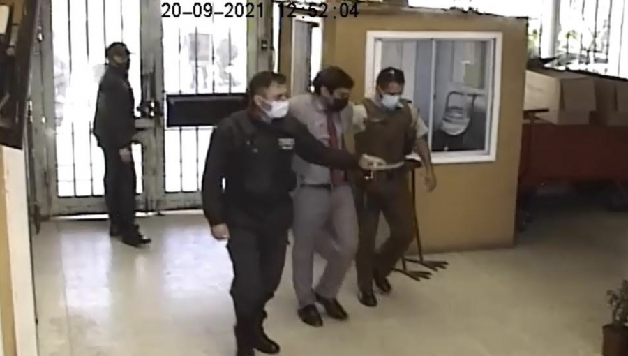 Abogado con arresto domiciliario fue sorprendido en reunión con internos de la cárcel de Valparaíso