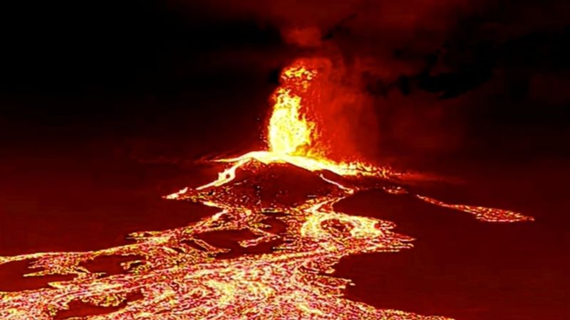 Cuarto día de erupciones: Las impresionantes imágenes del volcán Cumbre Vieja en las islas Canarias