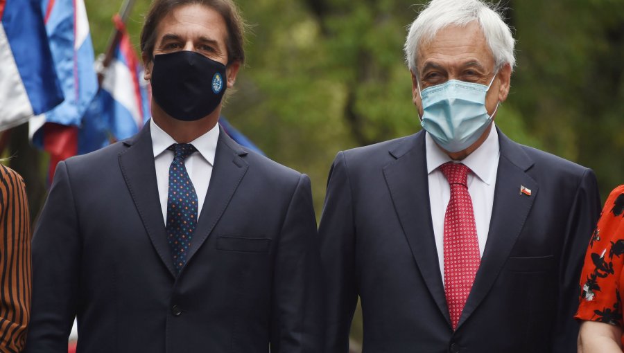 Presidente Piñera firma acuerdo de colaboración en materia de salud con Uruguay