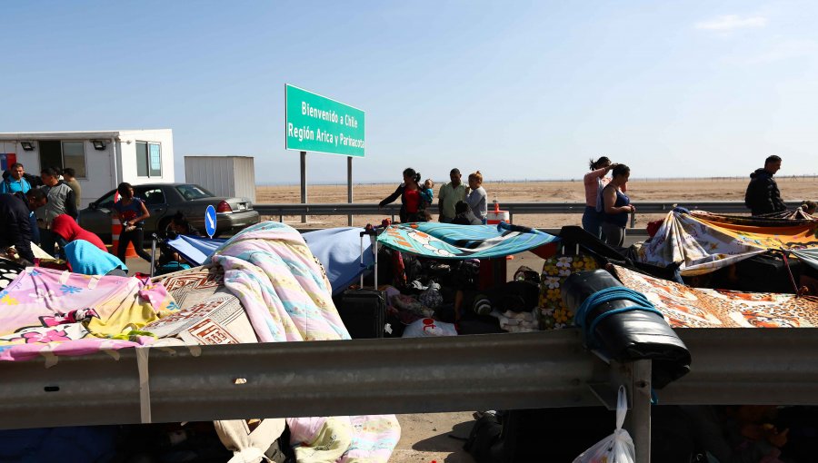 Arica decreta emergencia comunal por "crecimiento excesivo" de flujo migratorio