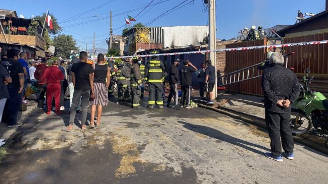 Incendio en comuna de Renca dejó una persona fallecida