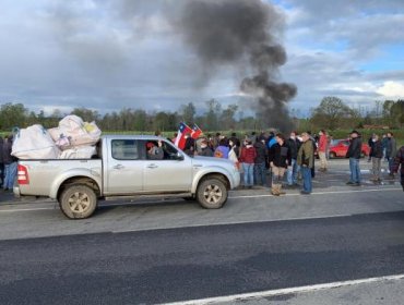 Región de Los Ríos: 7 Carabineros heridos dejó duro enfrentamiento con al menos 50 personas