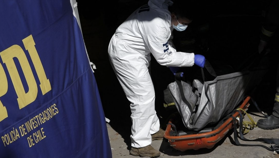 Hallan cuerpo sin vida en escalera que conduce al paseo Dimalow de Valparaíso: investigan presunto homicidio