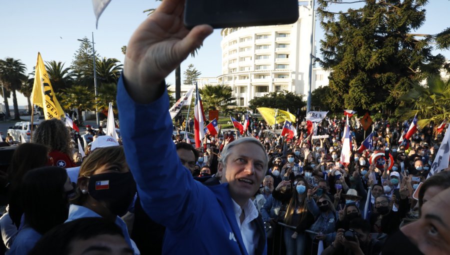 José Antonio Kast a Fondo: "Si queremos enfrentar de una manera distinta el tema de la delincuencia, la falta de Estado de Derecho, no podemos seguir haciendo lo mismo"