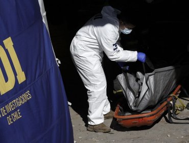 Hallan cuerpo sin vida en escalera que conduce al paseo Dimalow de Valparaíso: investigan presunto homicidio