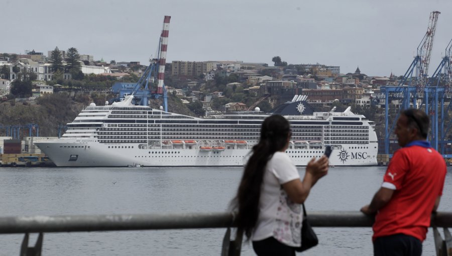 Recalada de cruceros en Valparaíso sufre su primer traspié antes de iniciada la temporada 2021/2022: Comercio regional se lamenta