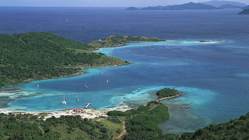 «Pandora Papers»: Islas Vírgenes Británicas, el territorio de Reino Unido en el Caribe que se convirtió en uno de los principales paraísos fiscales del planeta