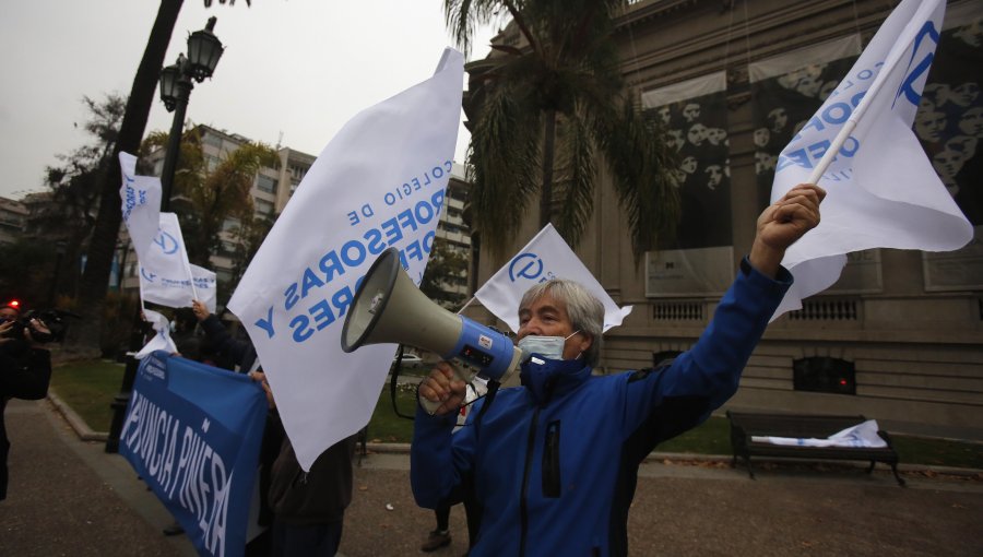 Colegio de Profesores entregará carta a Piñera para anunciar Paro Nacional tras veto presidencial a nueva ley que incluye titularidad docente