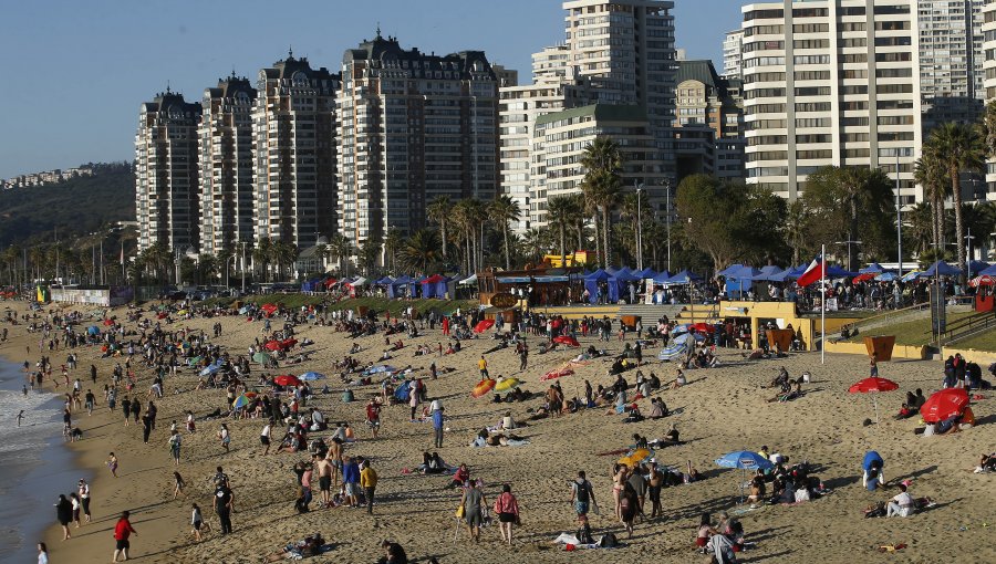 Proyectan 310.263 viajes turísticos para este fin de semana largo: región de Valparaíso será la que recibirá más visitantes