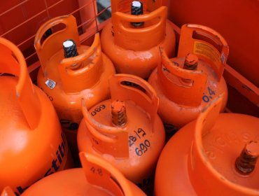 FNE recomienda prohibir que Gasco, Abastible y Lipigas participen en distribución minorista de gas licuado