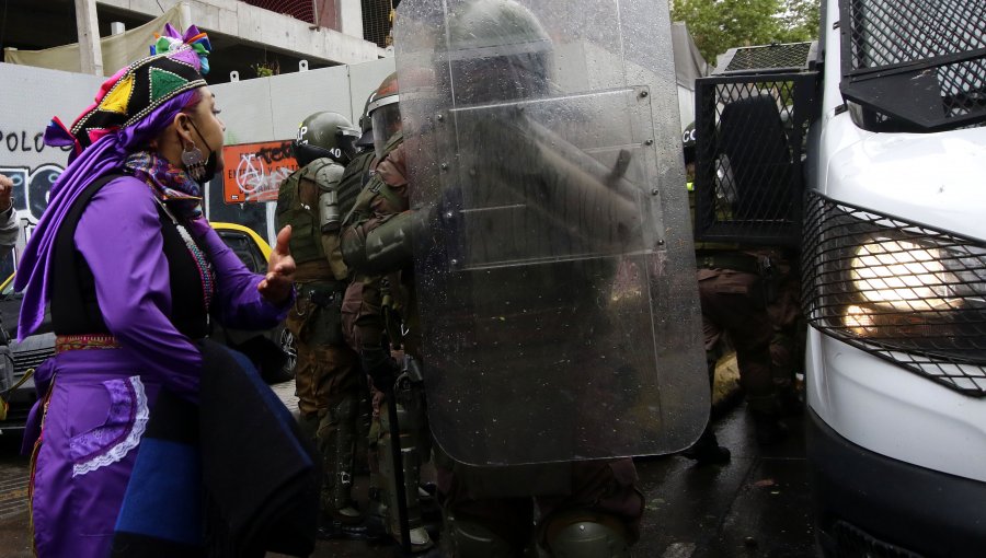 Madre de joven fallecida en manifestaciones no cree en versión de Carabineros: "No dejaban que nadie pasara..."