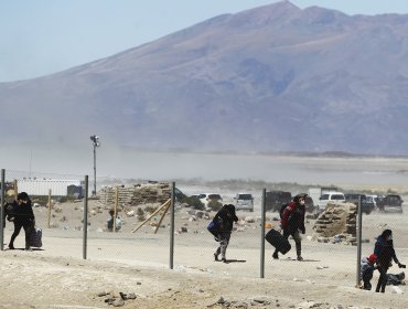 Dramático relato: Mujer que cruzó la frontera para entrar a Chile llegó con su bebe de 9 meses fallecido