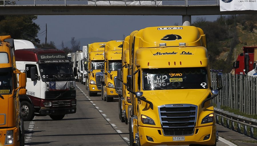 Camioneros retomarán este martes las movilizaciones en la ruta 5 Sur