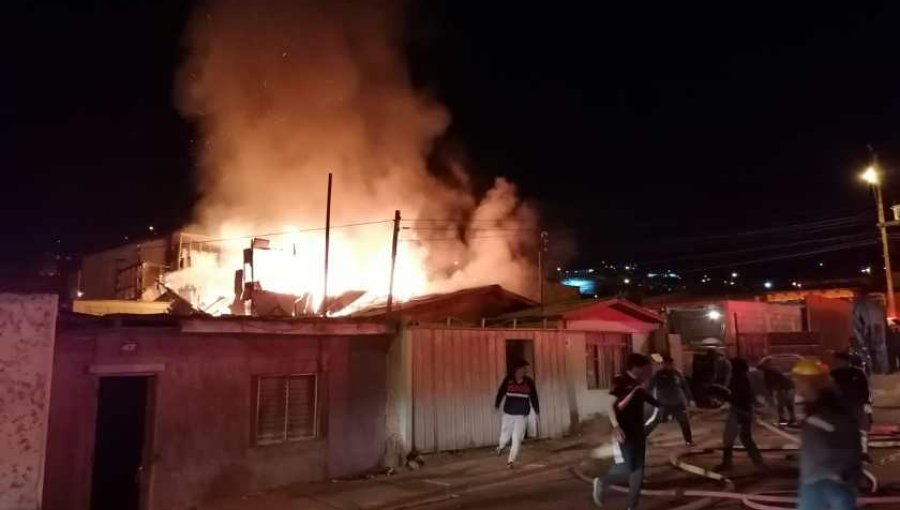 Incendio en Copiapó dejó un fallecido y cuatro viviendas afectadas