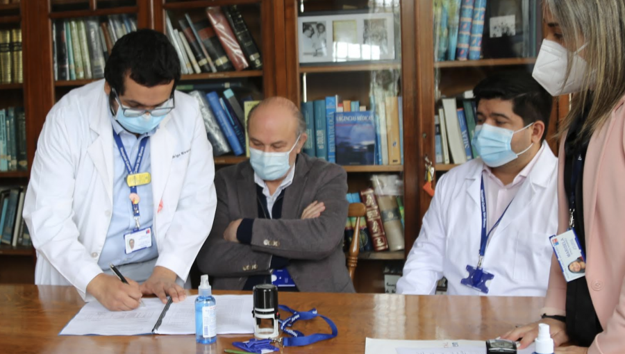 Dr. Simón Rojas asumió la Subdirección Médica del Hospital Van Buren de Valparaíso en inédita ceremonia