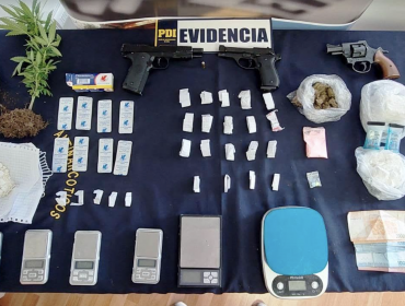 Capturan a dos mujeres y dos hombres que microtraficaban drogas en población de La Calera