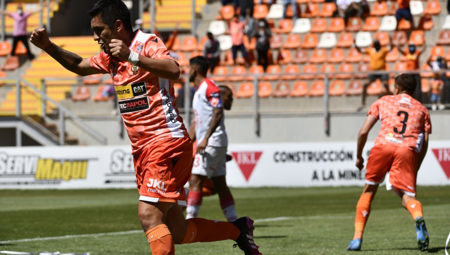 Cobreloa consiguió un triunfazo ante Deportes Copiapó, el escolta del Ascenso