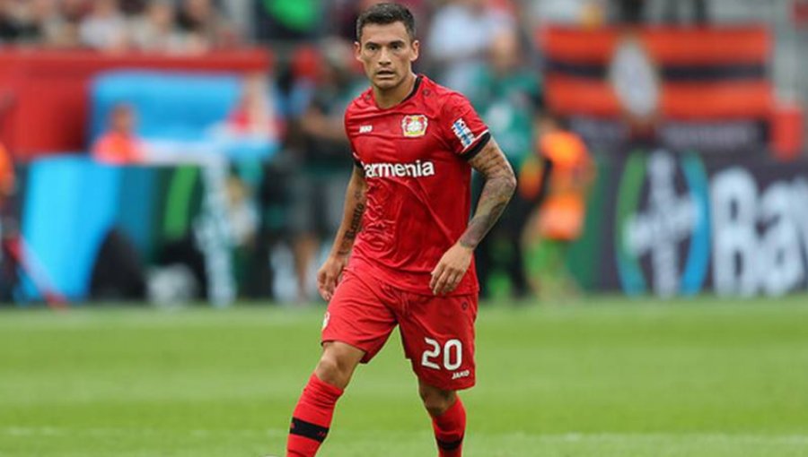 Charles Aranguiz se lesionó y quedó al margen del duelo ante el Bayern Munich