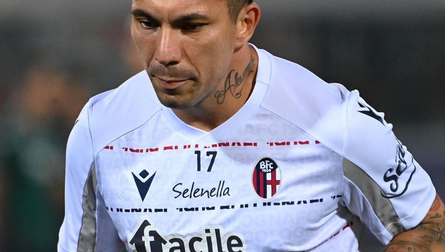 Fútbol Italiano: Gary Medel sumó minutos en el empate del Bolonia ante el Udinese