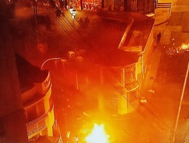 Vandalizan tradicional Pérgola de las Flores de Valparaíso: delincuentes roban implementos para incendiarlos