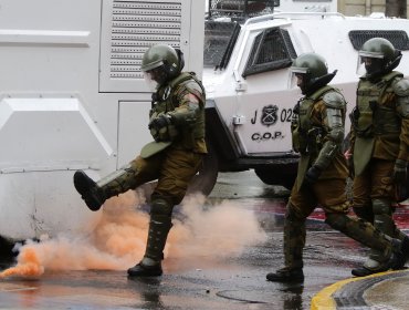 Tres ataques a comisarías en Santiago durante la madrugada de víspera al 18 de octubre: No hay detenidos ni lesionados
