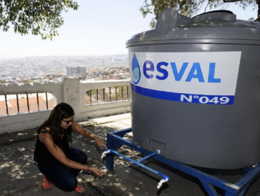 Radiografía al negocio del agua de Esval: Las millonarias utilidades de la sanitaria y quienes están detrás de su manejo