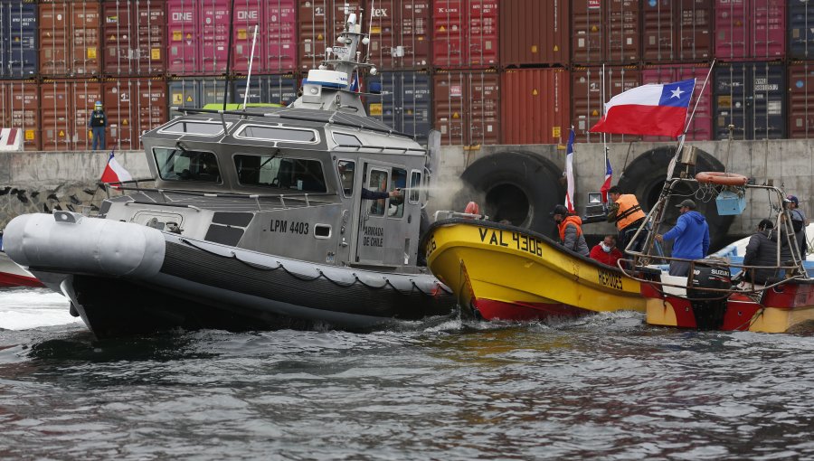 Armada se querella por manifestación que derivó en enfrentamientos con pescadores de la excaleta Sudamericana