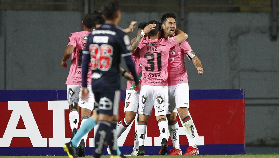 Palestino derrotó en la agonía a la U que sigue sin levantar cabeza en el Campeonato