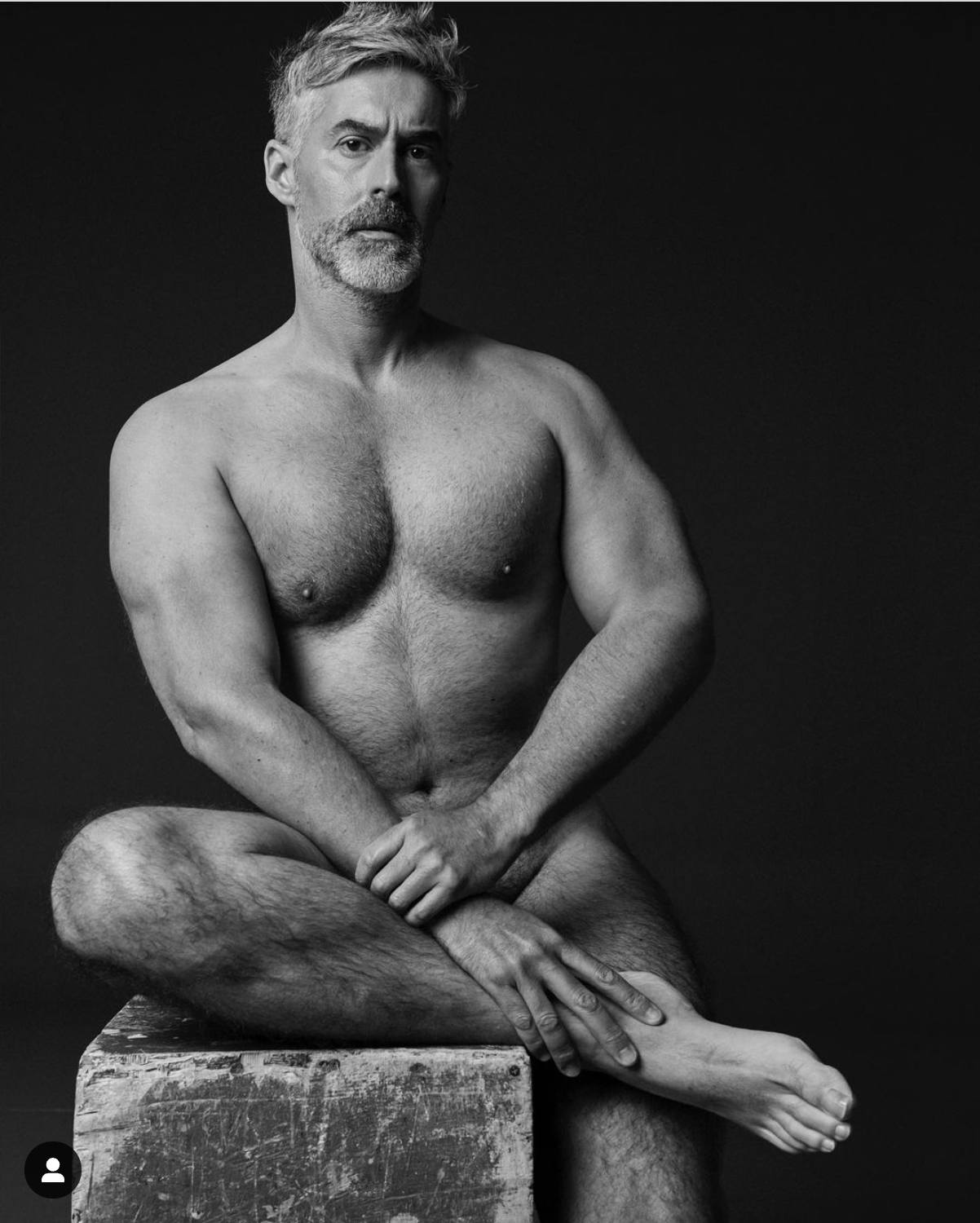 Carlos Díaz protagoniza sesión fotográfica completamente desnudo: “un acto  liberador” | Puranoticia.cl
