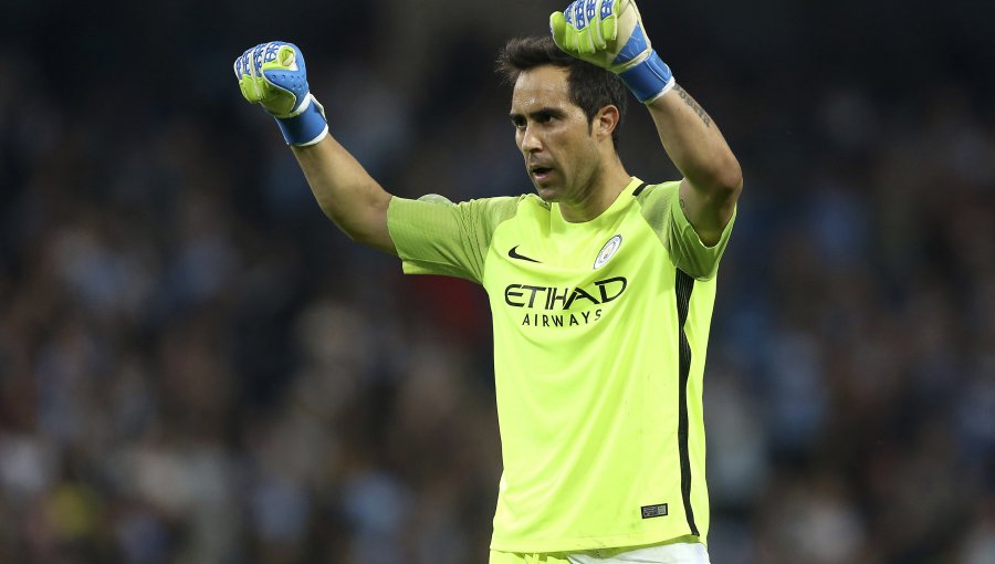 Claudio Bravo se llena de elogios por su actuación en la Europa League