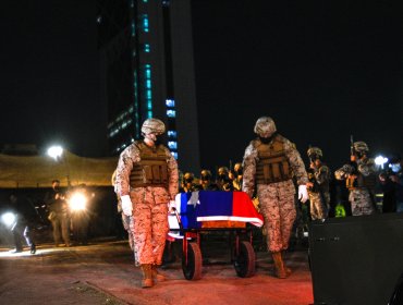 Ejército trasladó restos del «Soldado Desconocido» tras rendirle honores en Plaza Italia