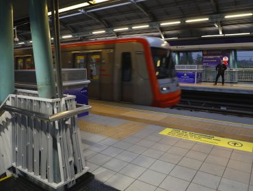 Denuncian a Metro por supuesta apropiación de saldos de tarjetas Bip! caducadas