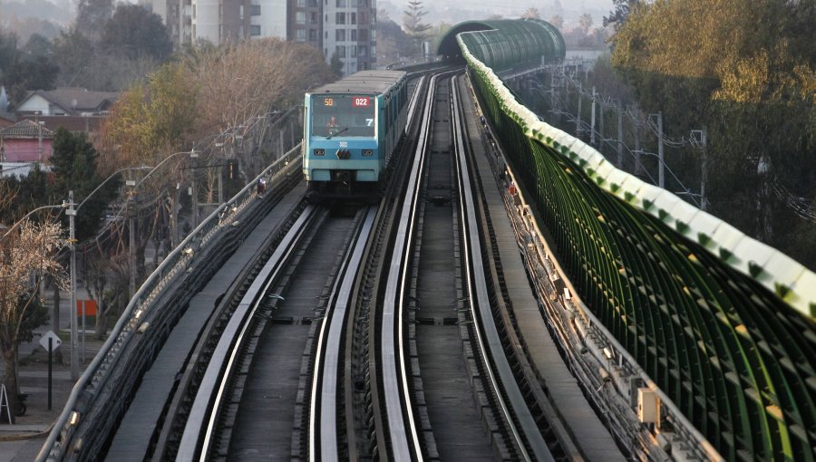 Falla técnica en un tren suspendió parte del servicio de la Línea 5 del Metro de Santiago