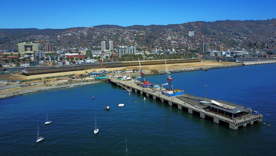 Puerto Valparaíso rechaza ceder el muelle Barón a pescadores de la excaleta Sudamericana