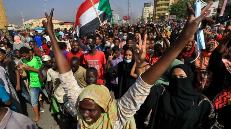 Golpe de Estado en Sudán: Cuatro claves sobre la toma de poder de los militares y el estado de emergencia en el país africano