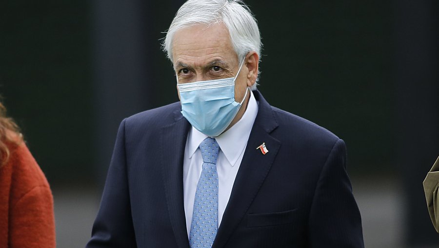 Presidente Piñera reconoció un "pequeño rebrote" de la pandemia y llamó a los rezagados a vacunarse