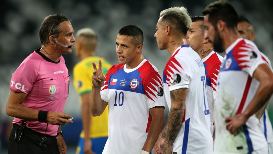 Un viejo conocido arbitará el duelo de la Roja ante Paraguay por Clasificatorias