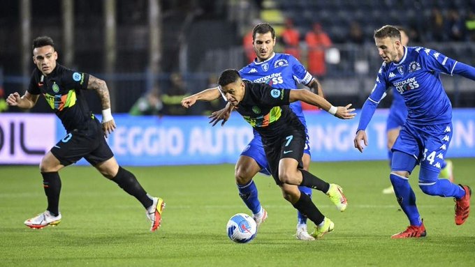 Alexis Sánchez aportó con una asistencia en su primera titularidad con Inter en liga italiana