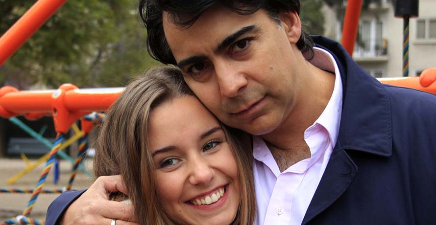 Marco Enríquez-Ominami le dedica emotivo mensaje de cumpleaños a hija de Karen Doggenweiler: “Gracias por elegirme como tu papá”