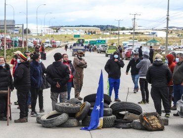Puntarenenses protestan con corte de ruta ante sostenido incremento del valor de los combustibles